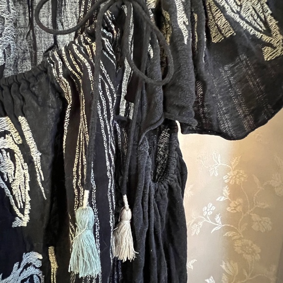 FREE PEOPLE PUKKA PEASANT BOHO EMBROIDERED TASSEL POM POM S/S Blouse-XS-EUC! - Picture 5 of 10